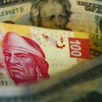 Peso mexicano toca peor nivel desde febrero; dólar sube impulsado por solidez de la economía